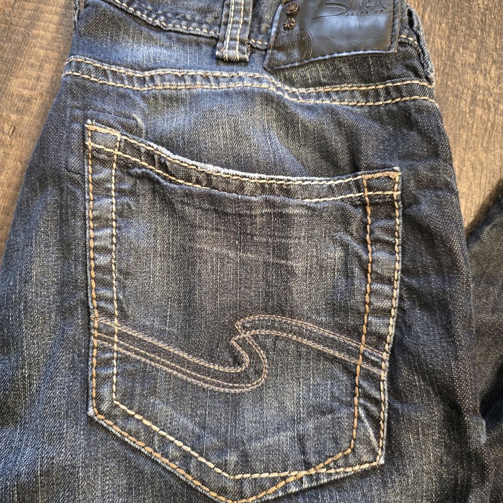 Silver Jeans- ZAC Style - Picture 2 of 8